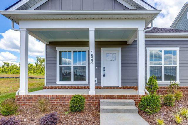 1823 Flatwaters St, Spring Hill, TN 37174