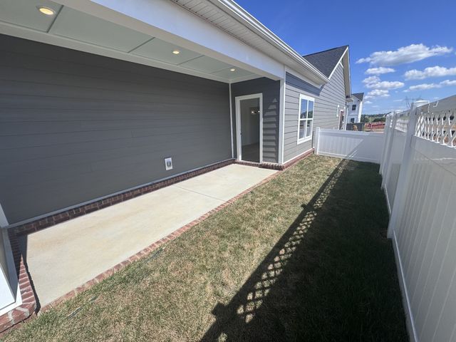 1823 Flatwaters St, Spring Hill, TN 37174