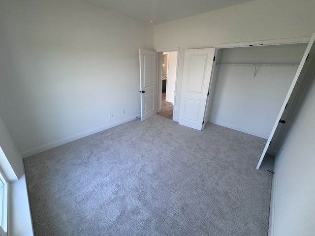 1823 Flatwaters St, Spring Hill, TN 37174
