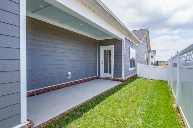 1823 Flatwaters St, Spring Hill, TN 37174