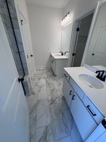 1823 Flatwaters St, Spring Hill, TN 37174