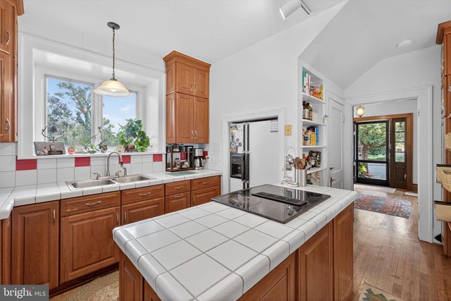 420 W CORK ST, Winchester, VA 22601