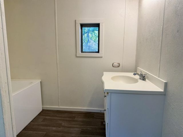 2565 Lapo Road, Lake Odessa, MI 48849