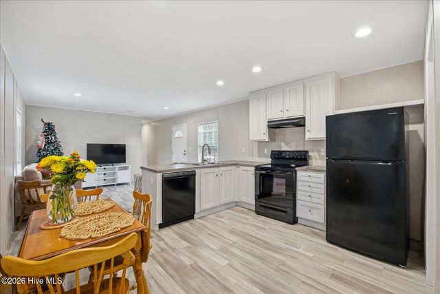 104 Sycamore Road, Southport, NC 28461