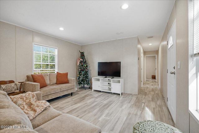 104 Sycamore Road, Southport, NC 28461