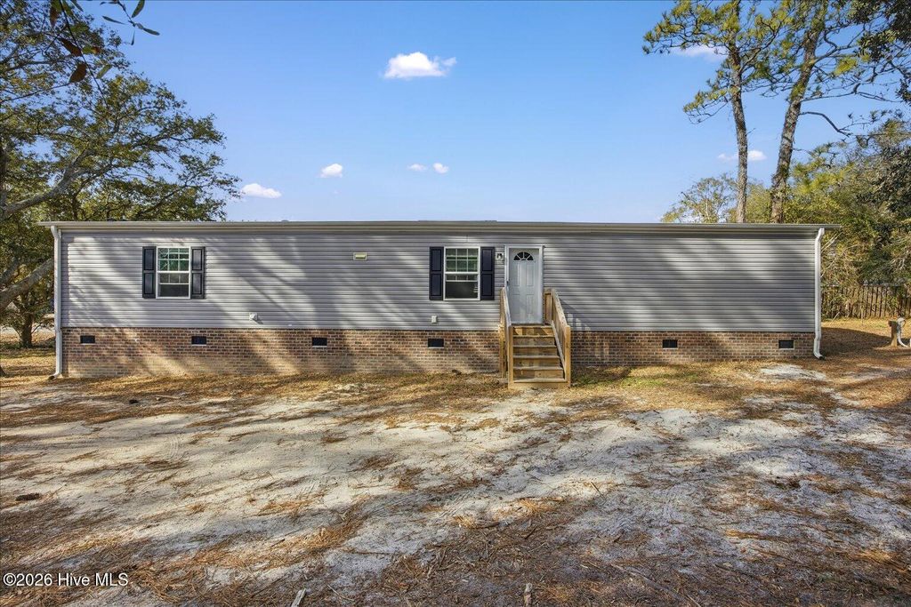 104 Sycamore Road, Southport, NC 28461