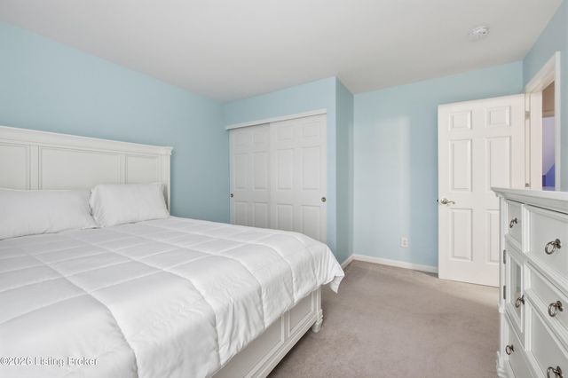 8511 Missionary Ct, Louisville, KY 40291