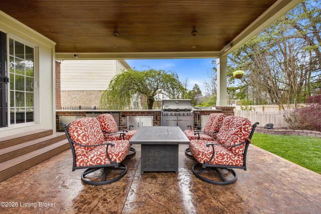 8511 Missionary Ct, Louisville, KY 40291
