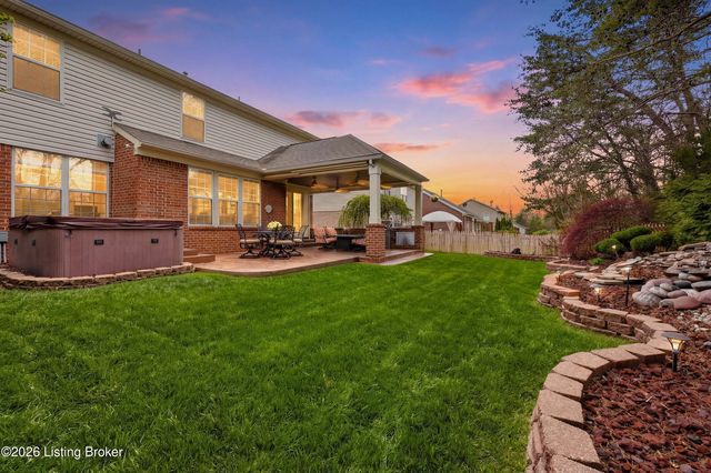 8511 Missionary Ct, Louisville, KY 40291