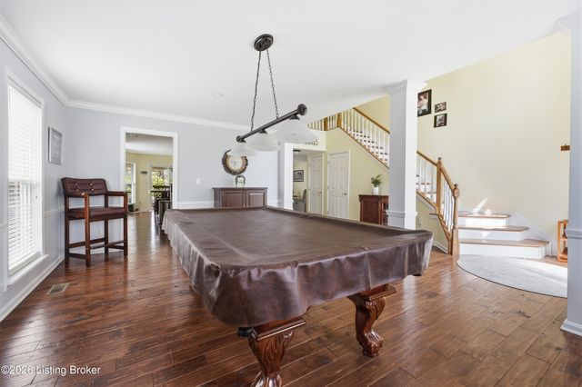 8511 Missionary Ct, Louisville, KY 40291