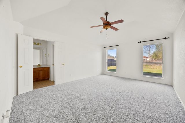 1021 Miles Avenue, Burleson, TX 76028