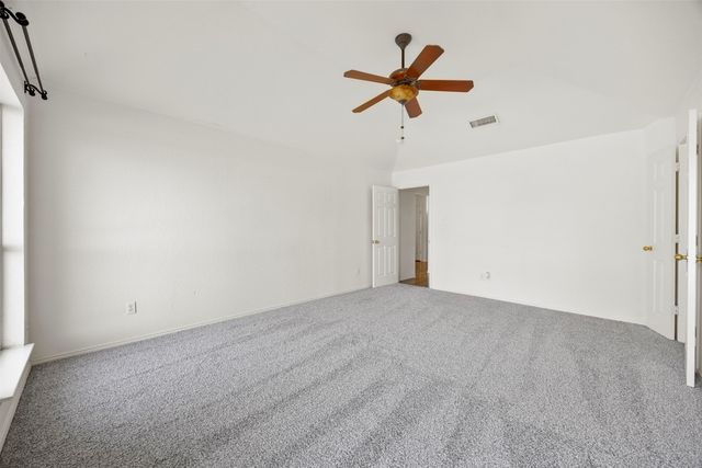 1021 Miles Avenue, Burleson, TX 76028