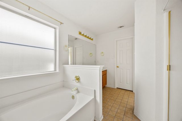 1021 Miles Avenue, Burleson, TX 76028