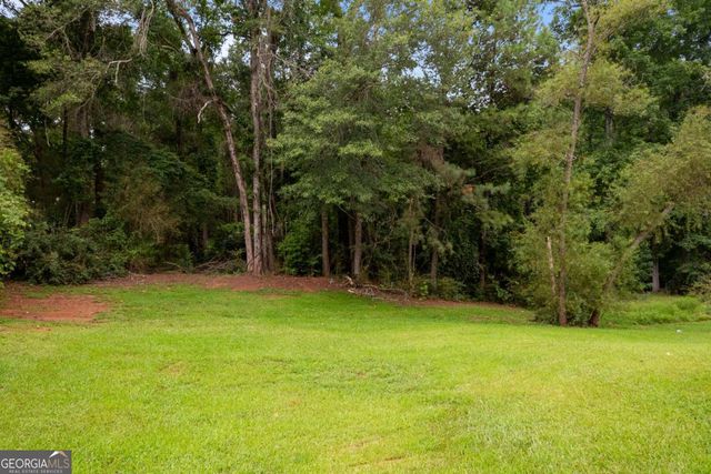 8 Priscilla Drive, Grantville, GA 30220