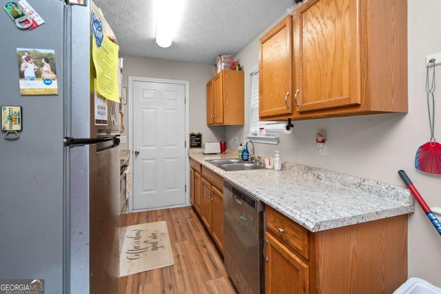 8 Priscilla Drive, Grantville, GA 30220