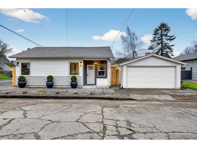 1805 Ne HIGHLAND St, Portland, OR 97211