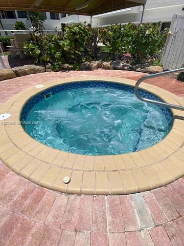 3505 S Ocean Drive 704, Hollywood, FL 33019