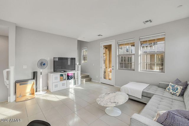 1711 E CHELSEA Lane, Gilbert, AZ 85295