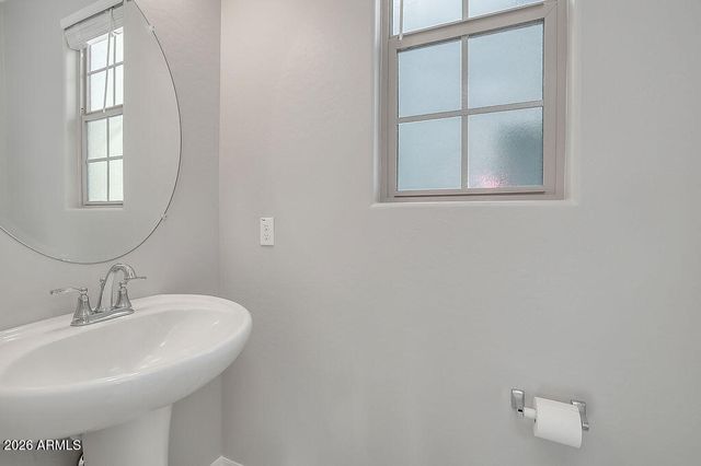 1711 E CHELSEA Lane, Gilbert, AZ 85295