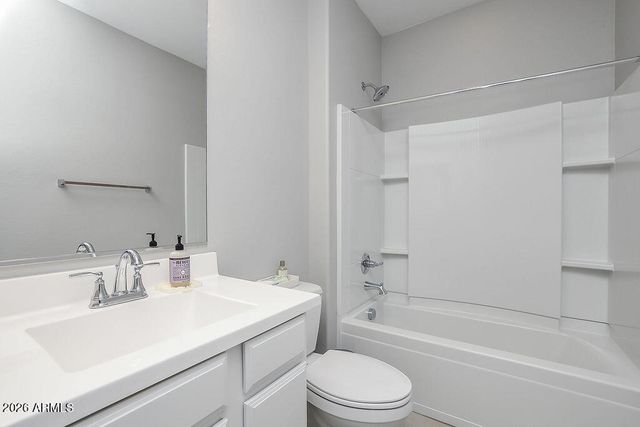 1711 E CHELSEA Lane, Gilbert, AZ 85295