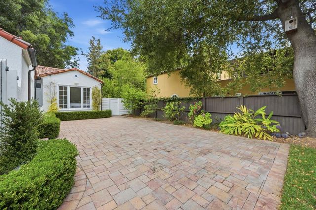 1535 Cowper Street, Palo Alto, CA 94301