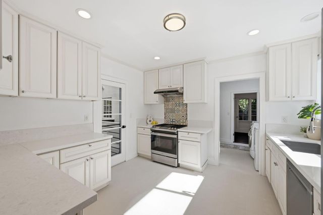 1535 Cowper Street, Palo Alto, CA 94301
