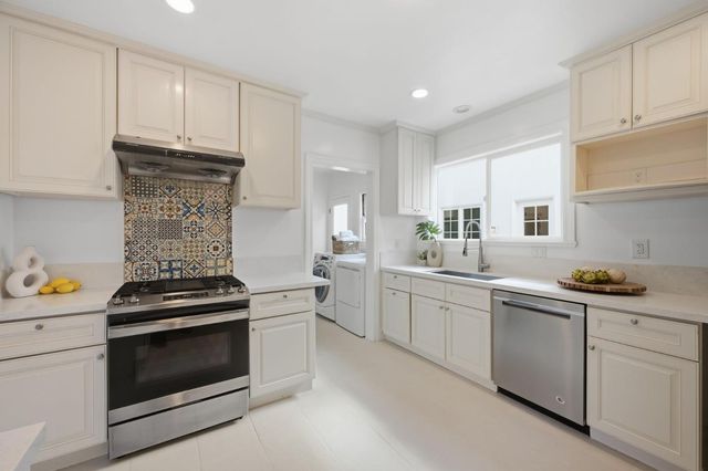 1535 Cowper Street, Palo Alto, CA 94301