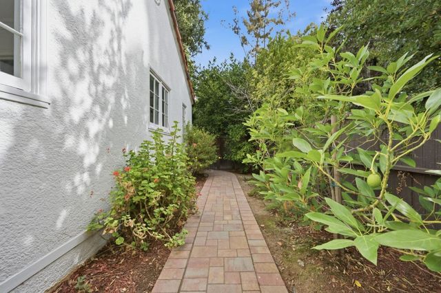 1535 Cowper Street, Palo Alto, CA 94301