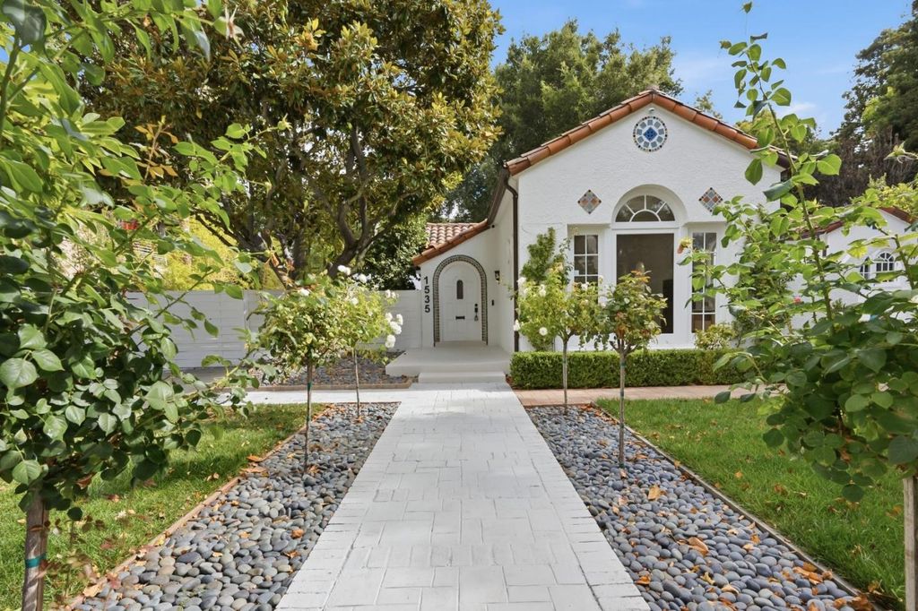 1535 Cowper Street, Palo Alto, CA 94301