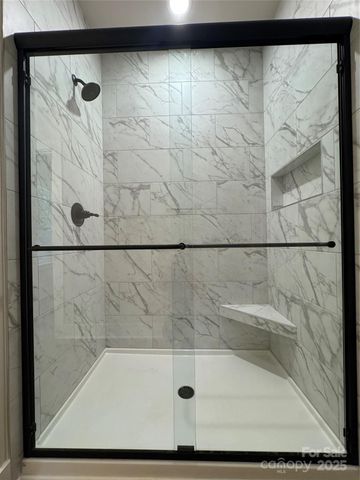 405 Scarlett Oak Court NE, Lenoir, NC 28605