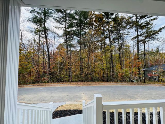 405 Scarlett Oak Court NE, Lenoir, NC 28605