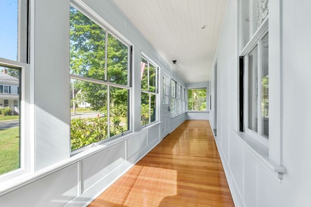 42 Walnut Rd, Hamilton, MA 01982
