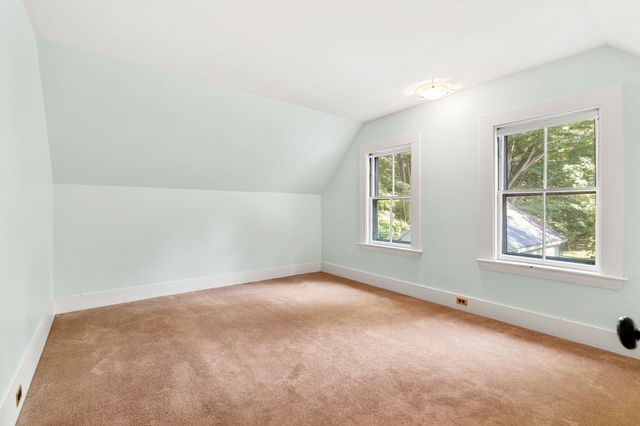 42 Walnut Rd, Hamilton, MA 01982