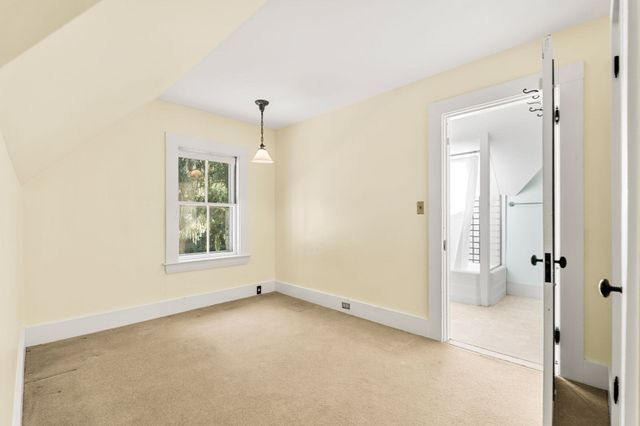 42 Walnut Rd, Hamilton, MA 01982