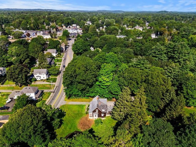 42 Walnut Rd, Hamilton, MA 01982