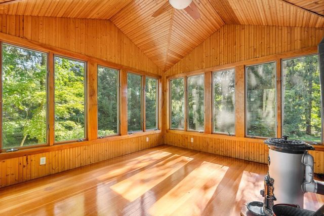 42 Walnut Rd, Hamilton, MA 01982
