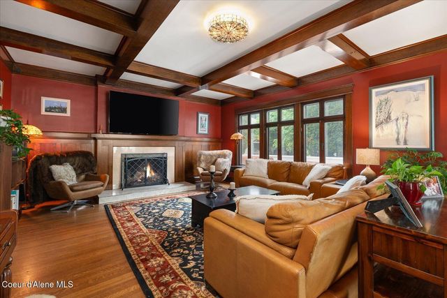 504 First St, Wallace, ID 83873