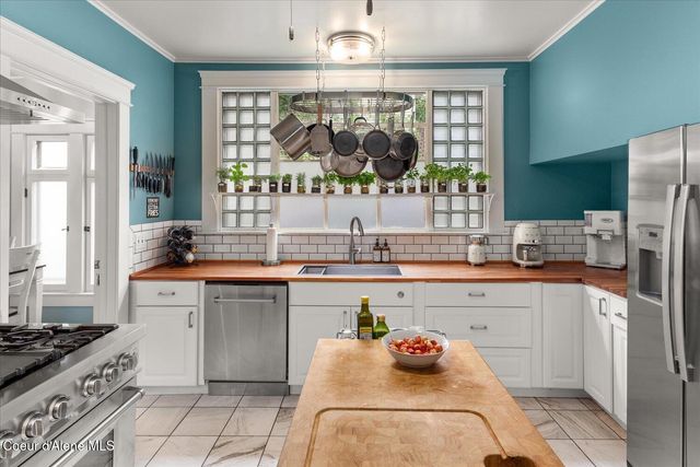 504 First St, Wallace, ID 83873