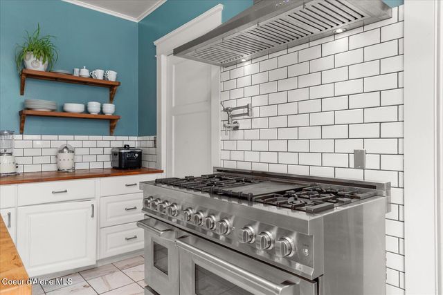 504 First St, Wallace, ID 83873