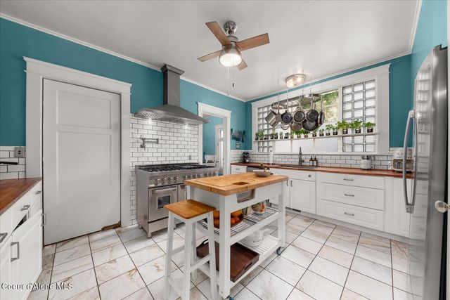 504 First St, Wallace, ID 83873