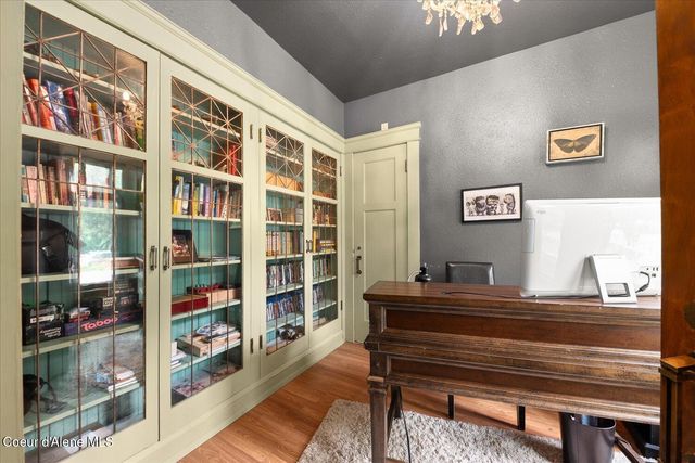 504 First St, Wallace, ID 83873