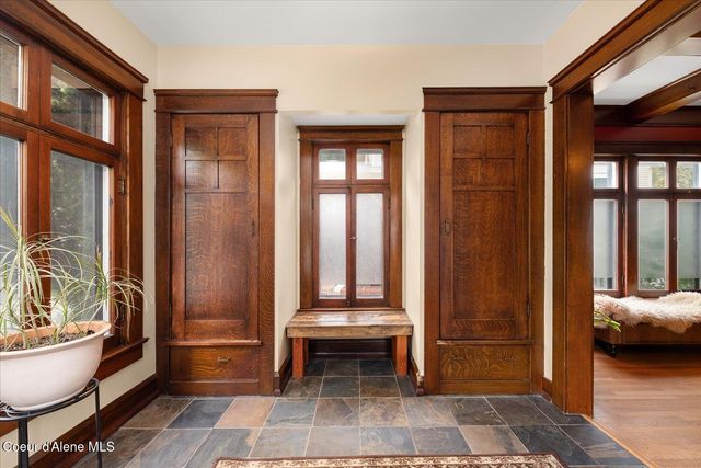 504 First St, Wallace, ID 83873