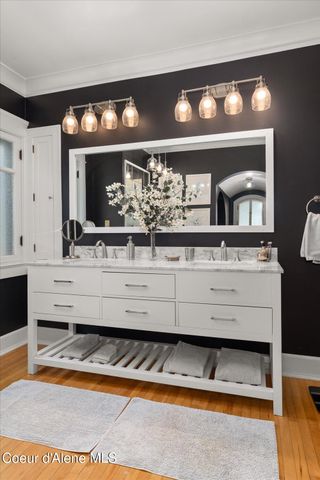 504 First St, Wallace, ID 83873