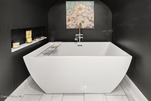 504 First St, Wallace, ID 83873