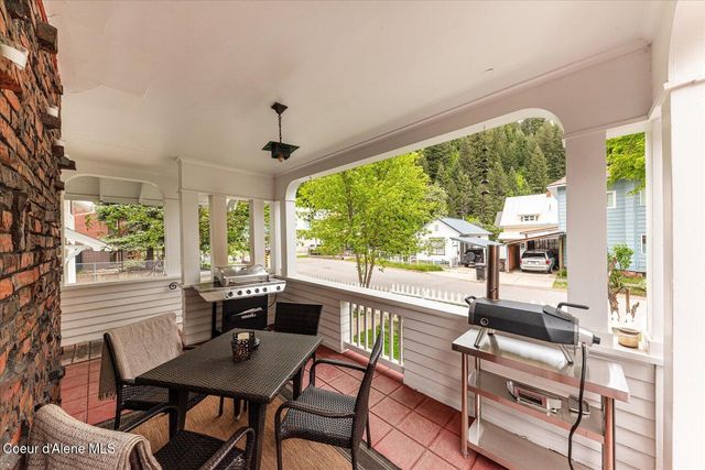 504 First St, Wallace, ID 83873