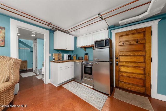 504 First St, Wallace, ID 83873