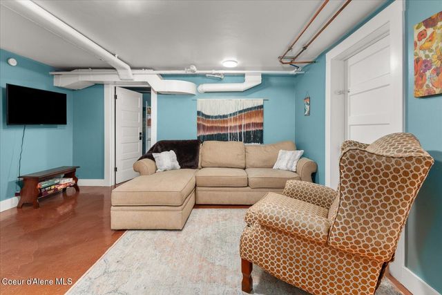 504 First St, Wallace, ID 83873