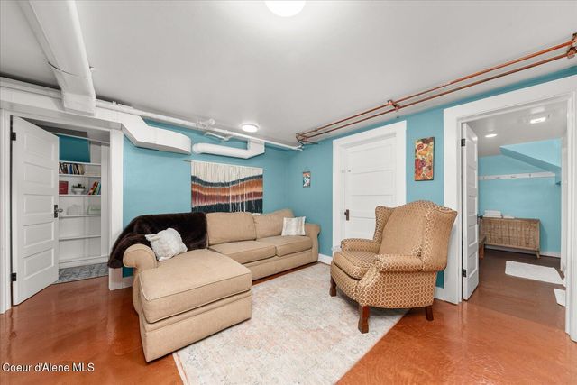 504 First St, Wallace, ID 83873