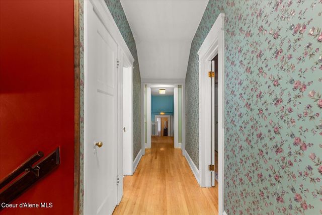 504 First St, Wallace, ID 83873