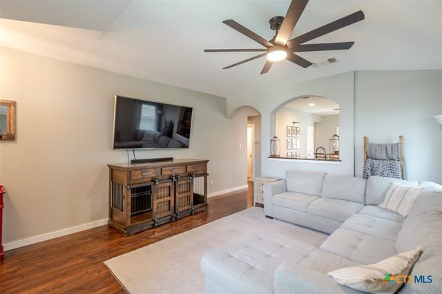 1227 Emerald Gate Drive, Temple, TX 76502